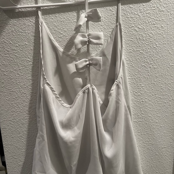Sheer white tank - Picture 2 of 2